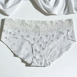 Auden Stretch Lace Waist Hipster Panty NWOT (S) - White/Strawberries